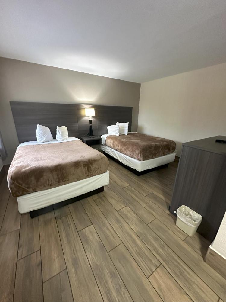 Double Room with Two Double Beds - Non-Smoking interior